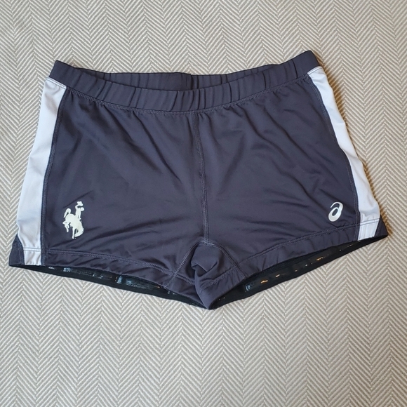 ASICS size Large running shorts - Picture 1 of 12